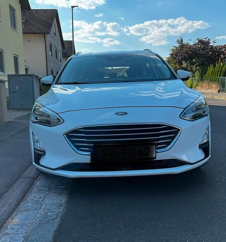 Gebraucht Ford Focus Cool & Connect 120 PS (88 kW) 2019 Weiß Kombi