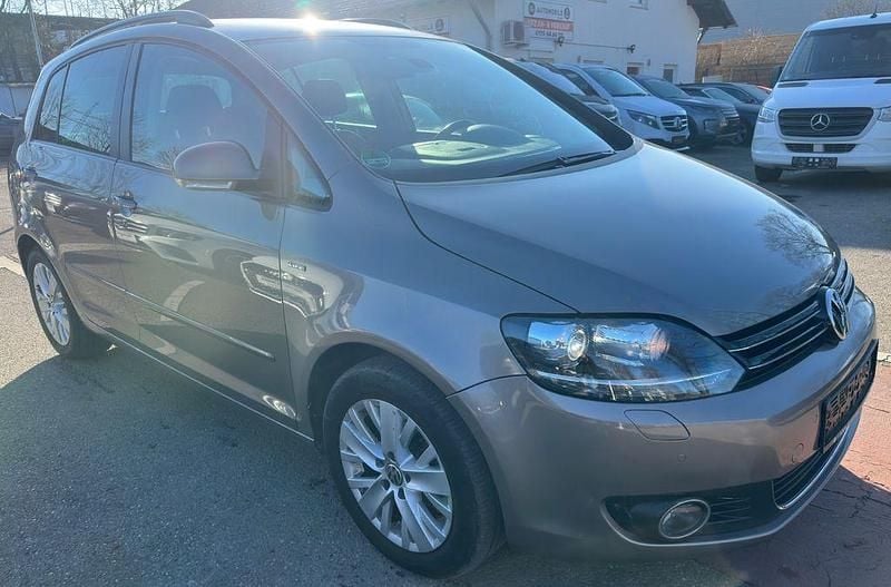 Gebraucht VW Golf VII Life 122 PS (89 kW) 2013 Braun Limousine