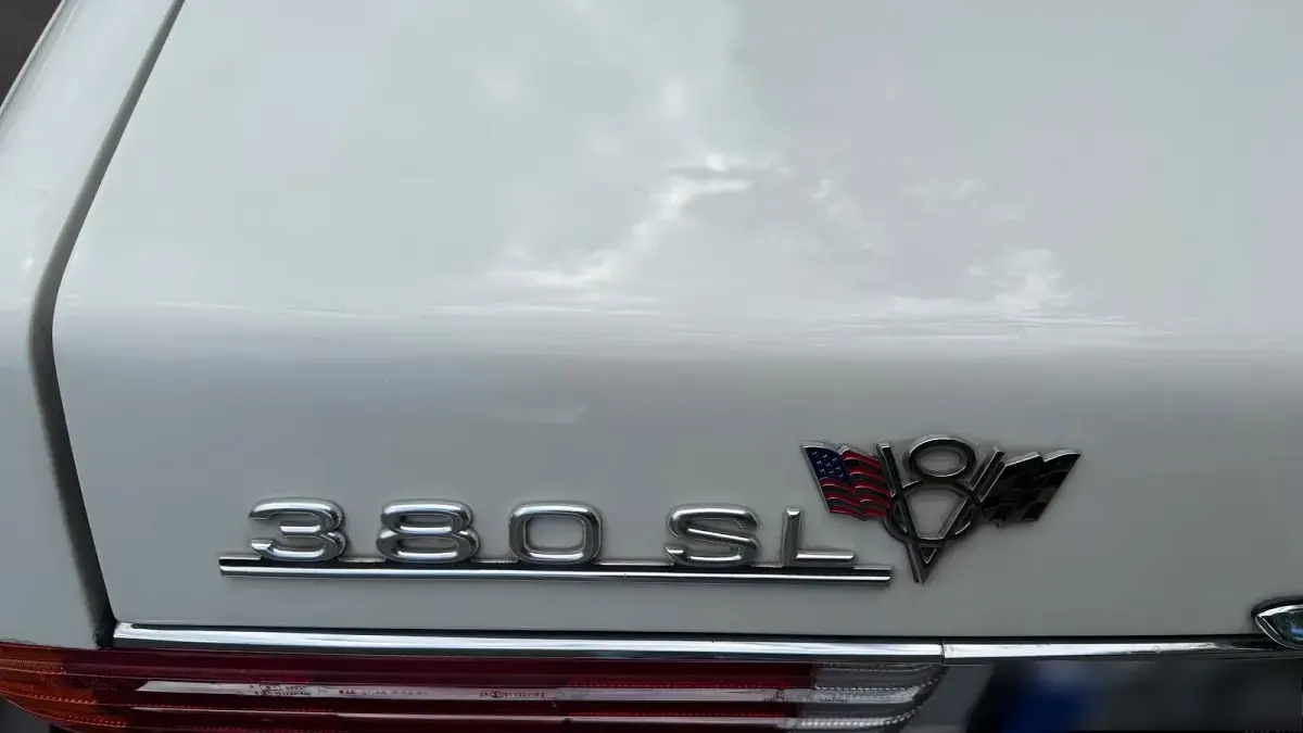 Gebraucht Mercedes SL380 210 PS (154 kW) 1985 Weiß Cabrio