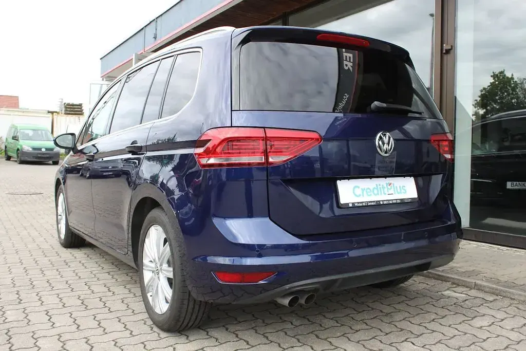 Gebraucht VW Touran Highline 150 PS (110 kW) 2017 Blau Van / Kleinbus