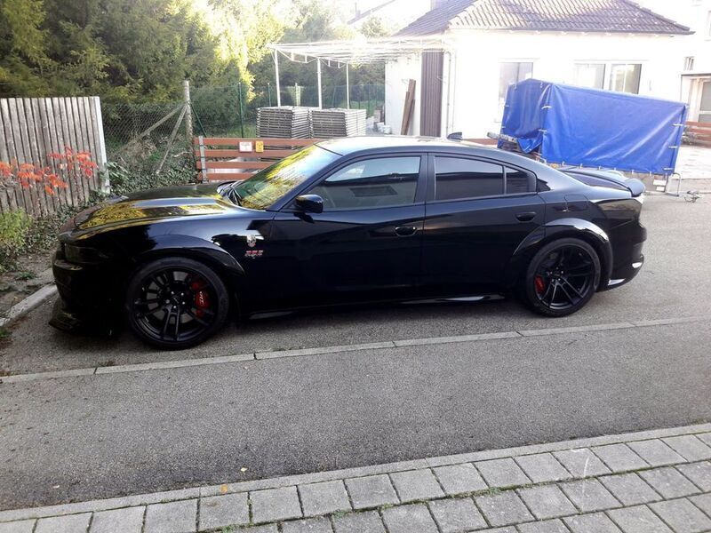 Schwarz Gebraucht 2022 Dodge Charger Limousine | 57.100 € (Teuer) - Bild 1/4