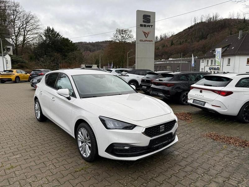 Gebraucht Seat Leon Style 110 PS (80 kW) 2024 Candy weiss Limousine