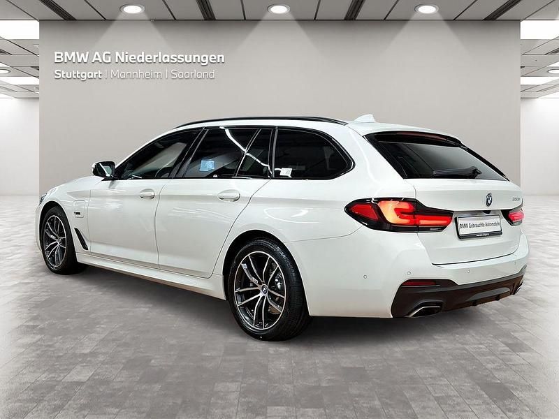 Gebraucht BMW 530e M Sport 184 PS (135 kW) 2023 Weiß Kombi