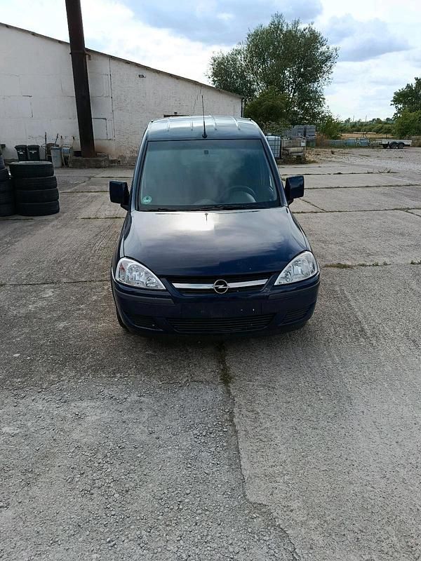 Blau Gebraucht 2008 Opel Combo Van / Kleinbus | 1.899 € (Guter Preis) - Bild 1/4