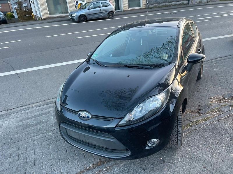 Schwarz Gebraucht 2012 Ford Fiesta Limousine | 1.800 € (Superpreis) - Bild 1/4
