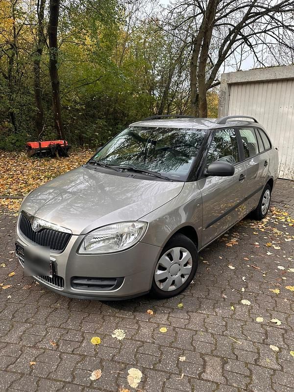 Grau Gebraucht 2008 Skoda Fabia Kombi | 2.100 € (Fairer Preis) - Bild 1/4
