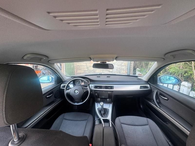 Second-hand BMW 318 123 CP (90 kW) 2007 Argintiu Berlinǎ