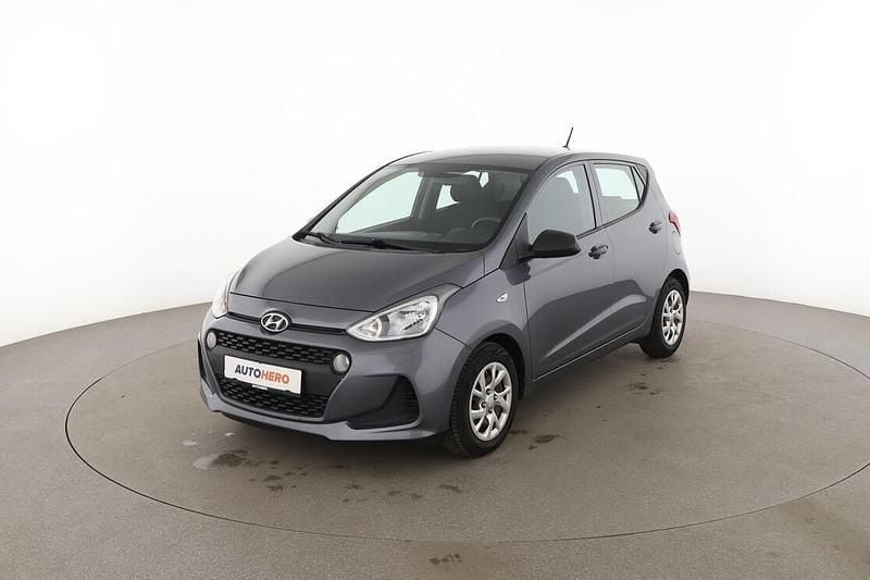 Grau Gebraucht 2017 Hyundai i10 Classic Kleinwagen | 6.930 € (Fairer Preis) - Bild 1/3
