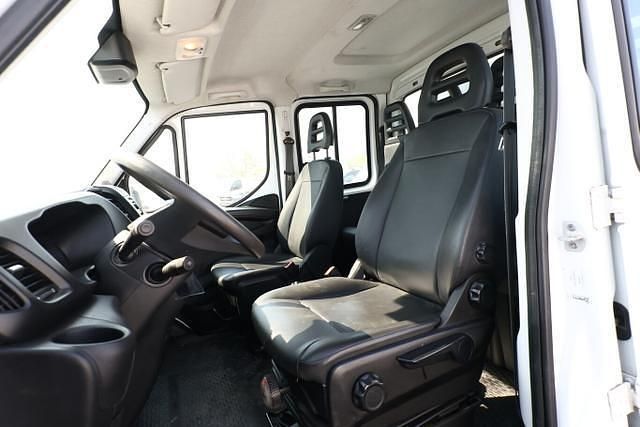 Gebraucht Iveco Daily 136 PS (100 kW) 2018 Weiß weiß Van
