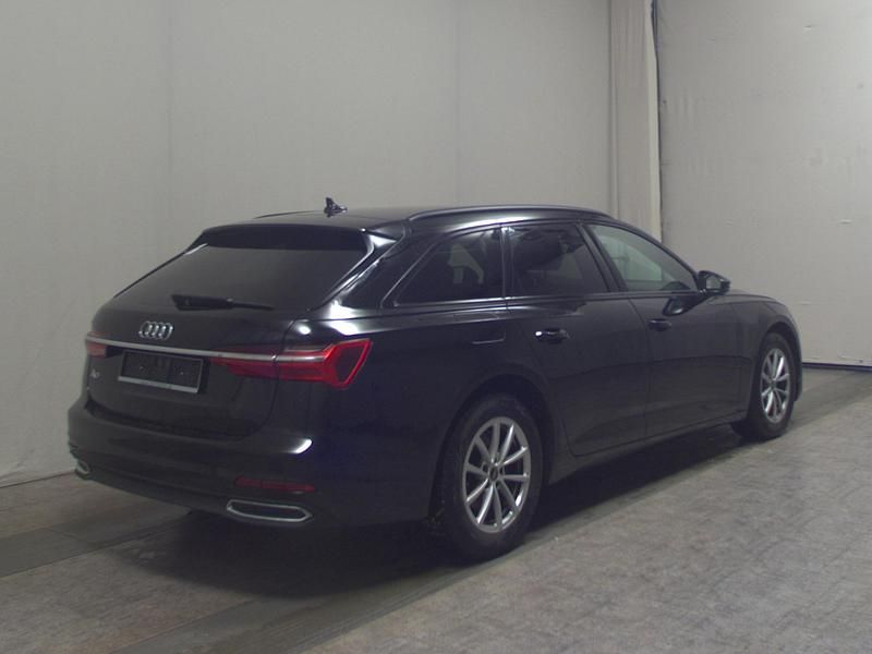 Gebraucht Audi A6 Basis 163 PS (119 kW) 2022 Schwarz Kombi