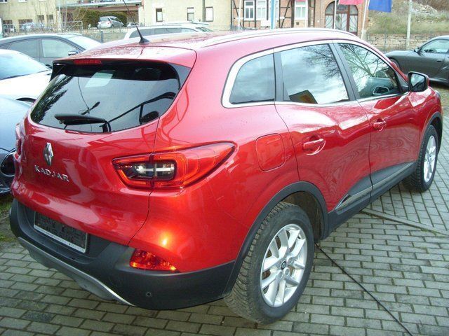 Gebraucht Renault Kadjar 131 PS (96 kW) 2016 Rot metallic SUV