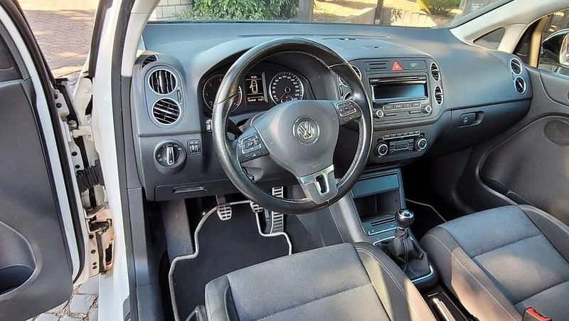 Gebraucht VW Golf Plus Cross Style 105 PS (77 kW) 2011 Weiß Van / Kleinbus