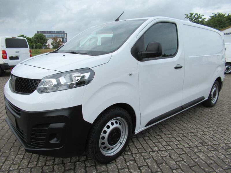 Weiss Gebraucht 2023 Fiat Scudo Van / Kleinbus | 20.900 € (Superpreis) - Bild 1/4