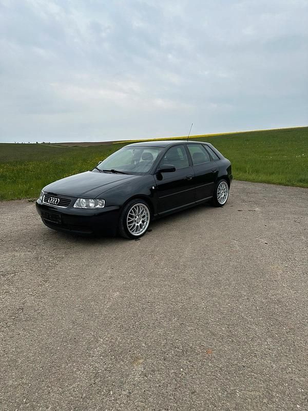 Schwarz Gebraucht 2000 Audi A3 Kleinwagen | 3.750 € - Bild 1/4