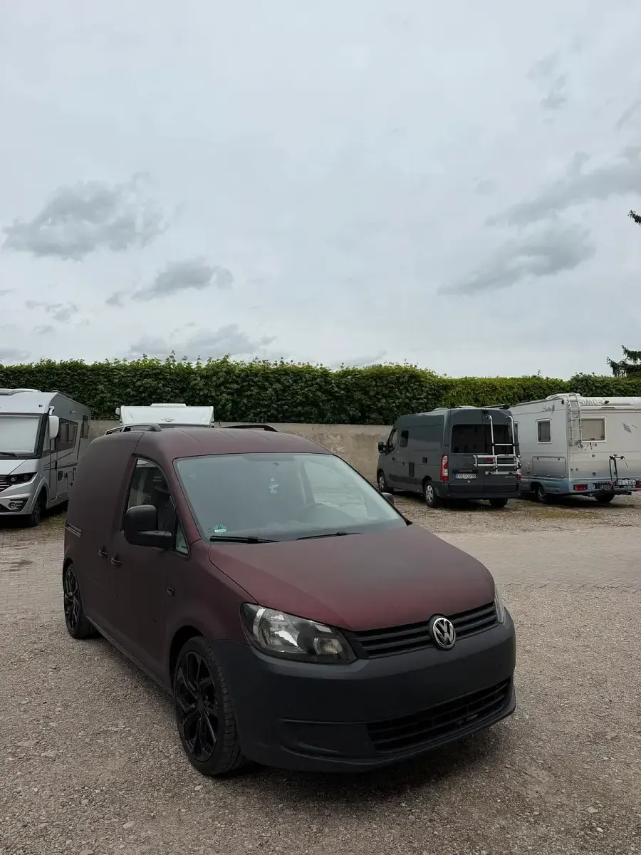 Gebraucht VW Caddy 105 PS (77 kW) 2013 Schwarz Van / Kleinbus