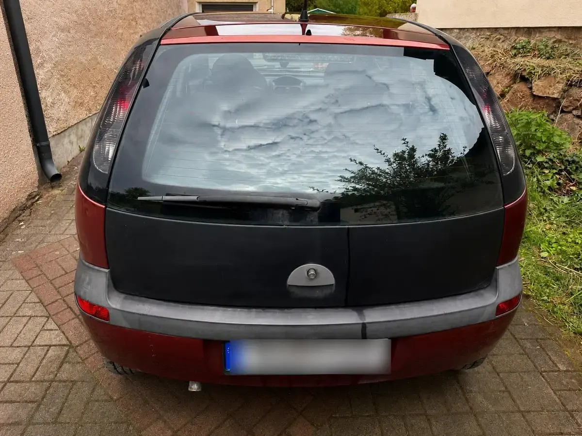 Używany Opel Corsa 75 KM (55 kW) 2001 Czerwony Hatchback