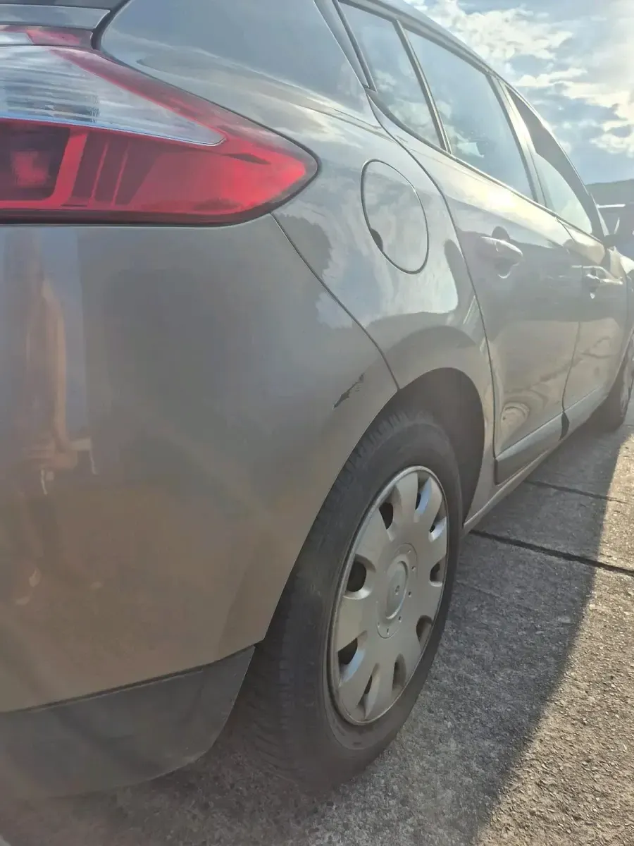 Gebraucht Renault Mégane 101 PS (74 kW) 2010 Braun Limousine