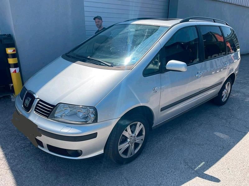 Silber Gebraucht 2006 Seat Alhambra Van / Kleinbus | 2.999 € (Fairer Preis) - Bild 1/2