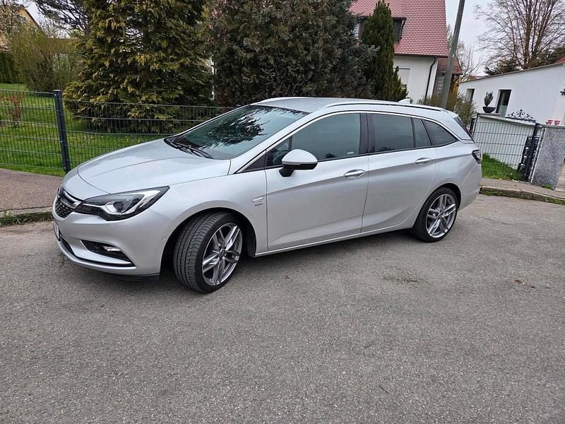 Używany Opel Astra 150 KM (110 kW) 2017 Srebrny Kombi