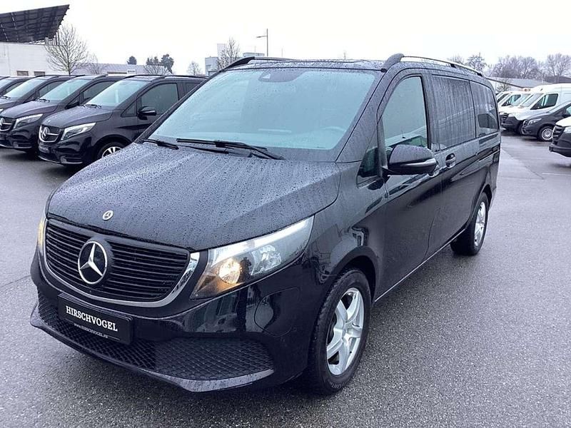Gebraucht Mercedes EQV300 150 kW (204 PS) 2022 Obsidianschwarz metallic Van / Kleinbus