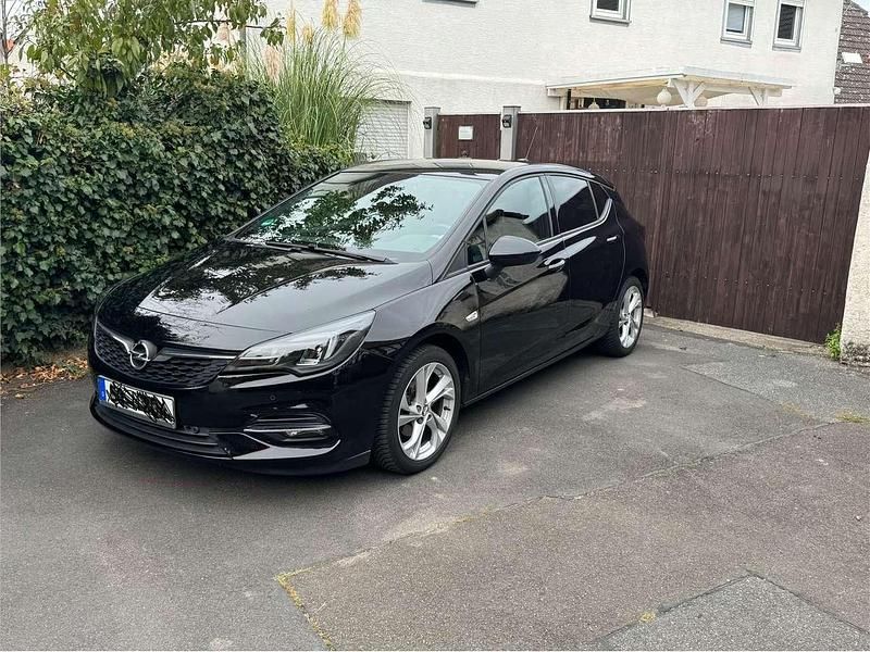 Schwarz Gebraucht 2021 Opel Astra Business Elegance Limousine | 15.300 € (Fairer Preis) - Bild 1/4