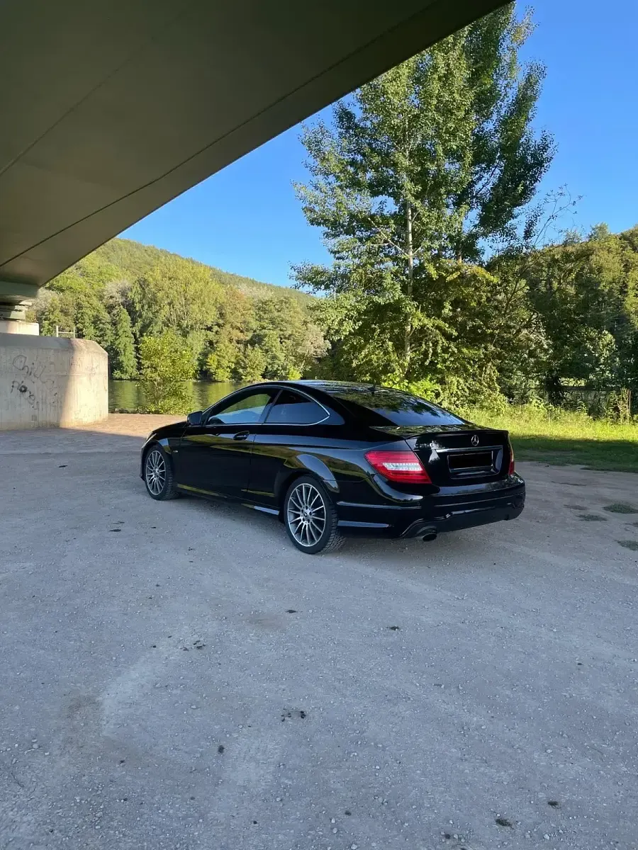 Gebraucht Mercedes C250 204 PS (150 kW) 2013 Schwarz Coupé