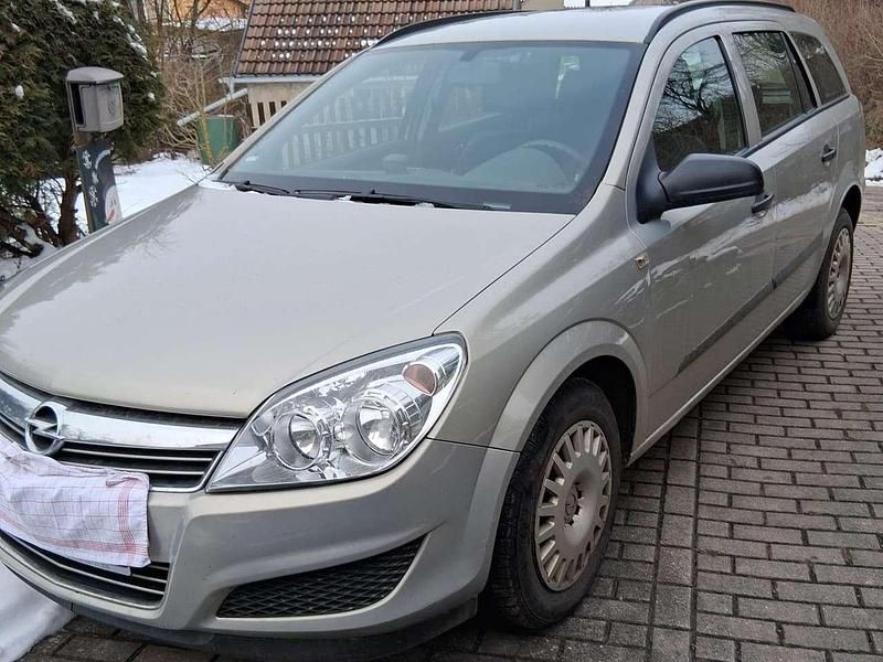 Beige Gebraucht 2009 Opel Astra Edition Kombi | 800 € (Superpreis) - Bild 1/4