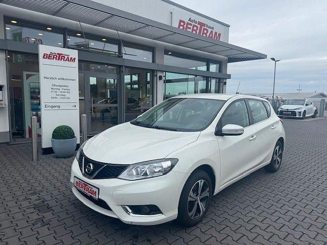 Weiß Gebraucht 2017 Nissan Pulsar Acenta Limousine | 10.490 € (Fairer Preis) - Bild 1/4