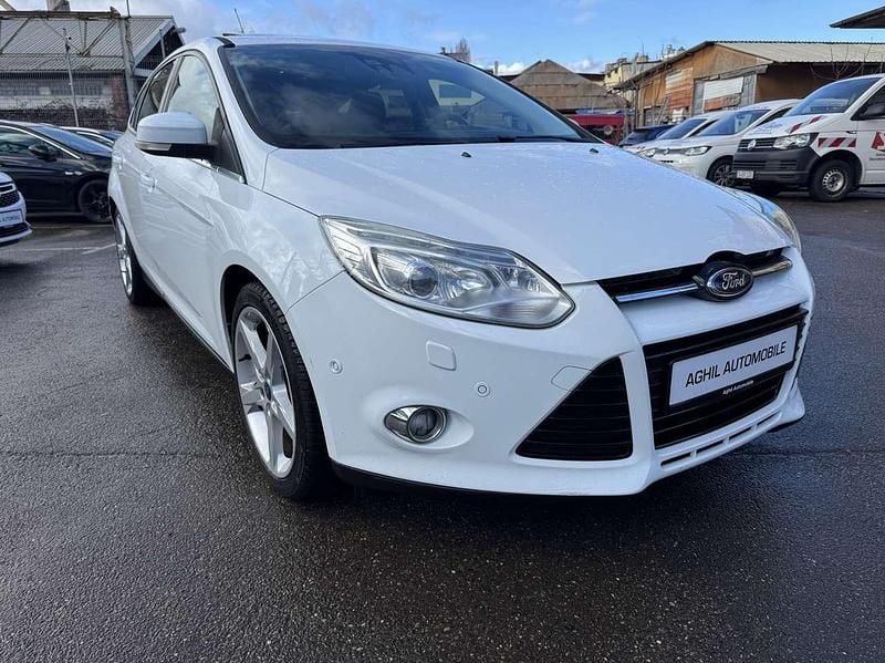 Gebraucht Ford Focus Titanium 182 PS (133 kW) 2012 Frostweiß Kleinwagen