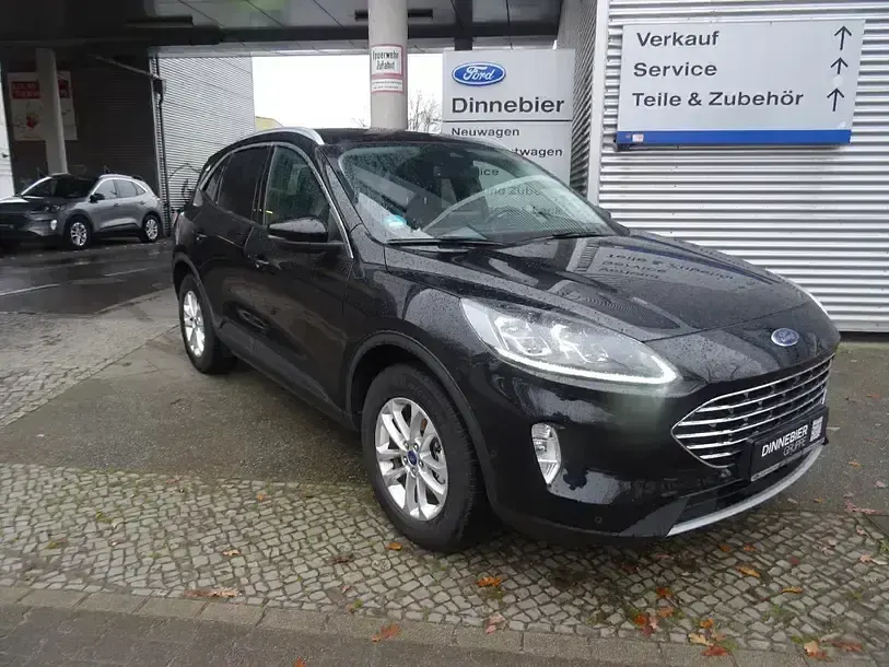 Usado Ford Kuga Titanium X 225 HP (165 kW) 2022 Preto SUV