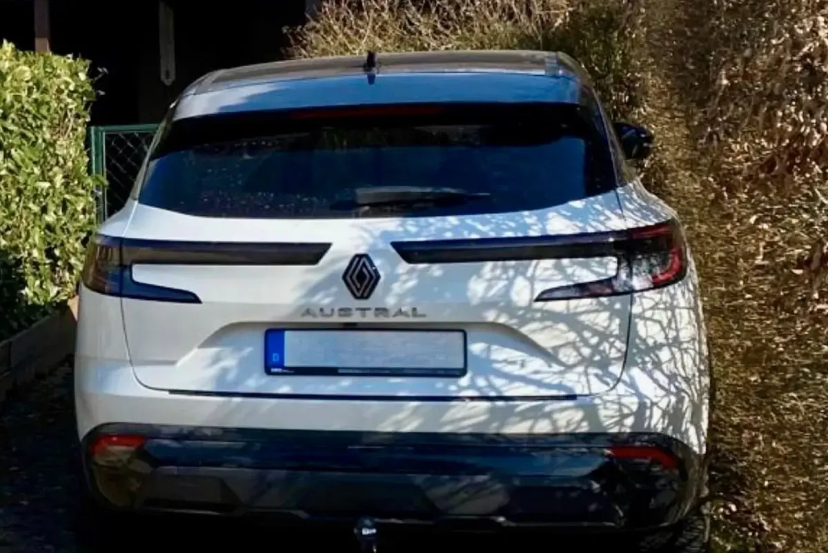 Gebraucht Renault Austral Techno 158 PS (116 kW) 2024 Weiß SUV