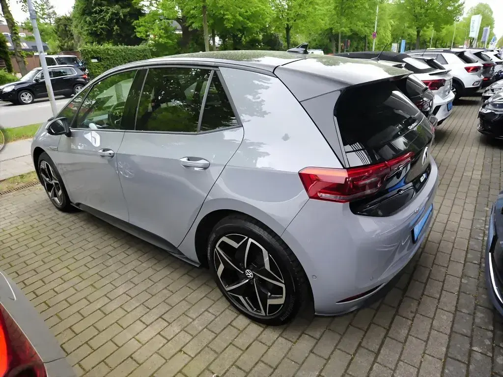 Gebraucht VW ID.3 Pro 169 kW (231 PS) 2023 Mondsteingrau schwarz Kleinwagen