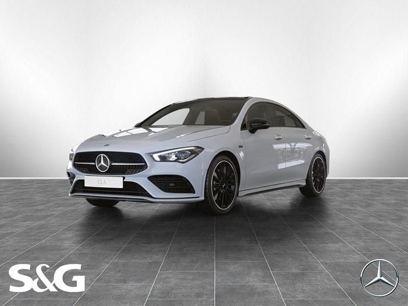 Weiß Gebraucht 2020 Mercedes CLA250e AMG Limousine | 22.000 € (Superpreis) - Bild 1/4