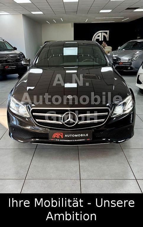 Gebraucht Mercedes E350 Avantgarde 299 PS (219 kW) 2019 Schwarz Limousine