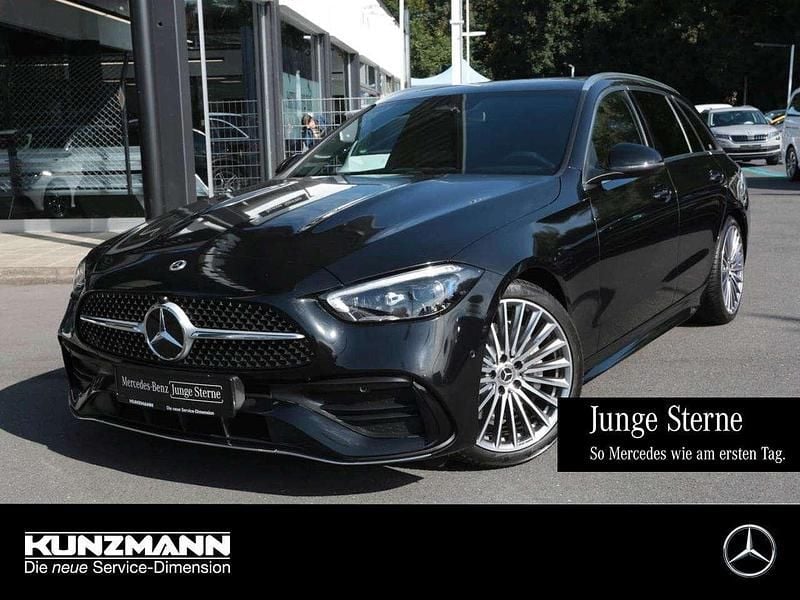 Obsidianschwarz metallic Gebraucht 2021 Mercedes C200 AMG Kombi | 33.404 € (Etwas zu teuer) - Bild 1/4
