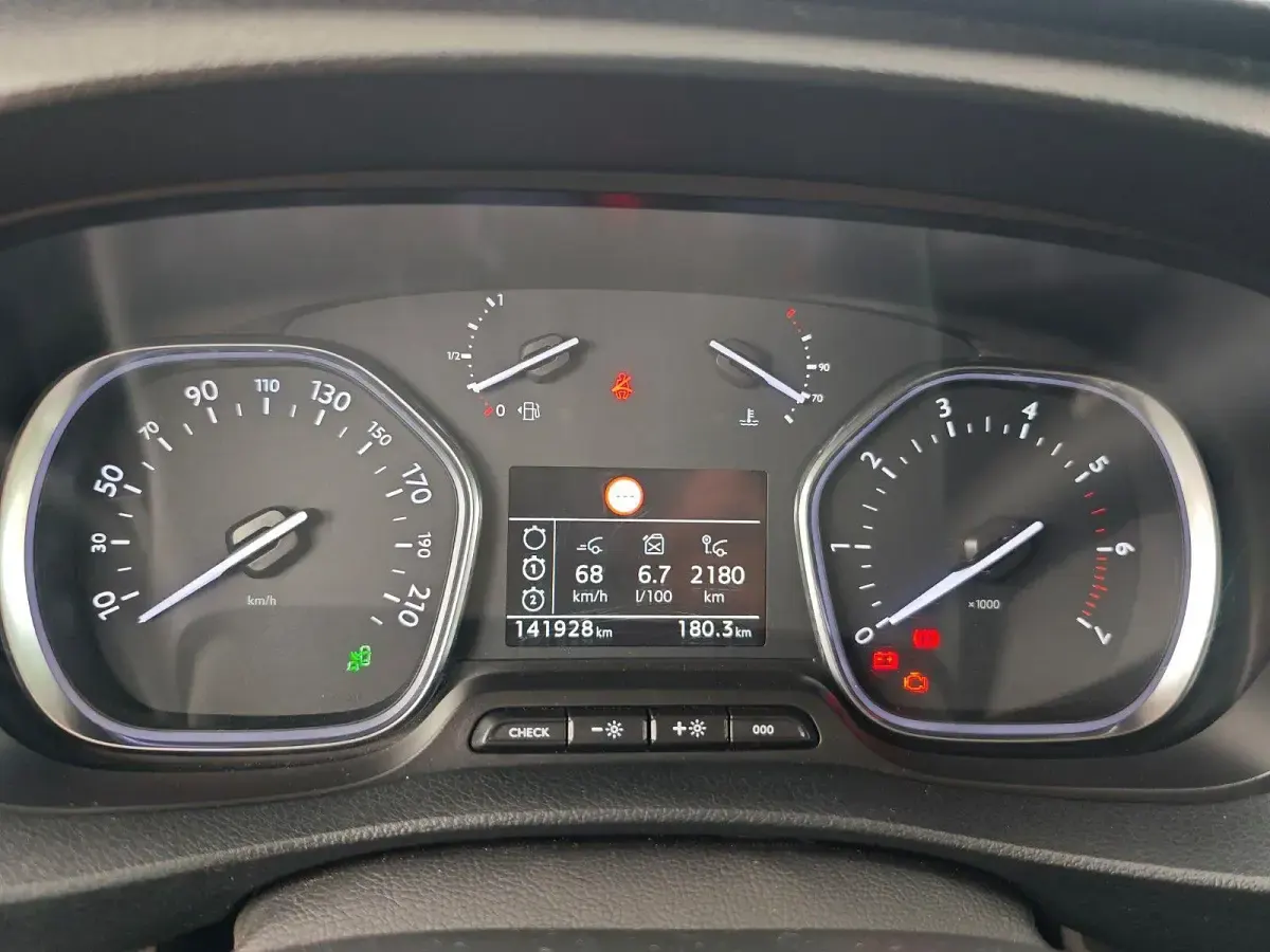 Gebraucht Citroën Spacetourer Feel 150 PS (110 kW) 2018 Grau Van / Kleinbus