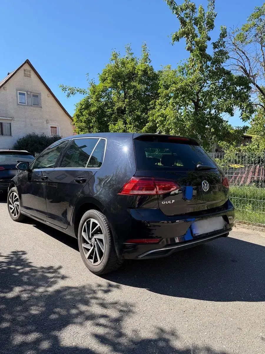 Gebraucht VW Golf VII Join 116 PS (85 kW) 2018 Schwarz Limousine