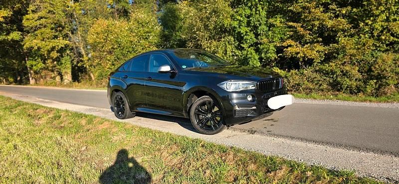 Schwarz Gebraucht 2015 BMW X6 M50 M Sport SUV | 31.500 € (Etwas zu teuer) - Bild 1/4