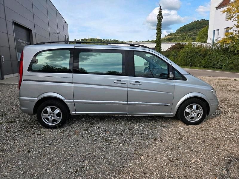 Gebraucht Mercedes Viano 150 PS (110 kW) 2003 Silber Van / Kleinbus