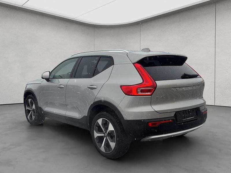 Gebraucht Volvo XC40 163 PS (119 kW) 2023 Silber SUV