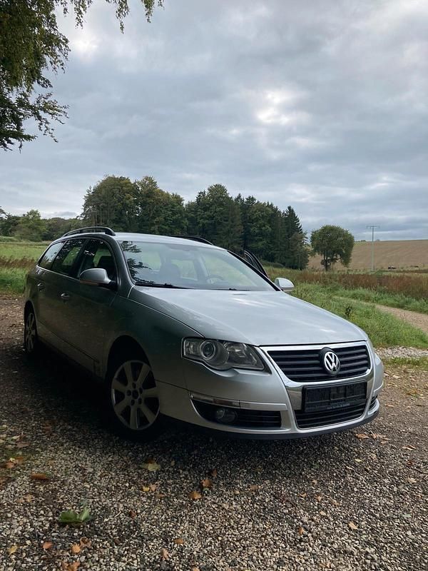 Silber Gebraucht 2008 VW Passat Kombi | 1.100 € (Guter Preis) - Bild 1/4