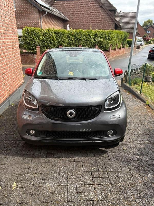 Rot Gebraucht 2019 Smart ForFour Kleinwagen | 9.099 € (Guter Preis) - Bild 1/4
