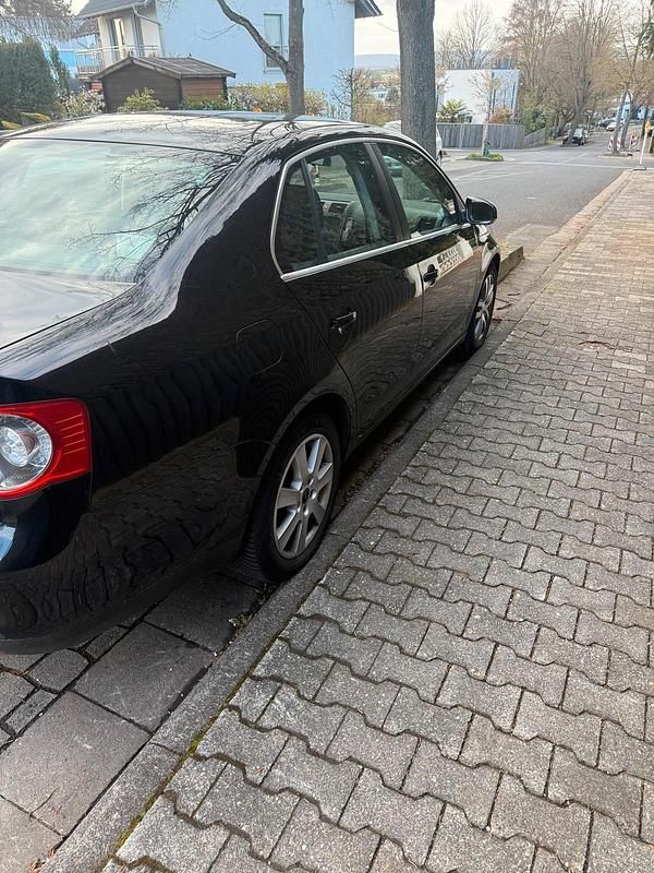 Gebraucht VW Jetta 140 PS (102 kW) 2007 Schwarz Limousine