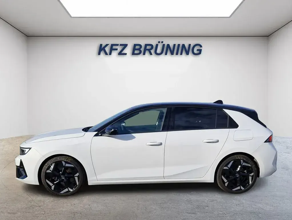 Gebraucht Opel Astra GSe 224 PS (164 kW) 2023 Weiß Kleinwagen