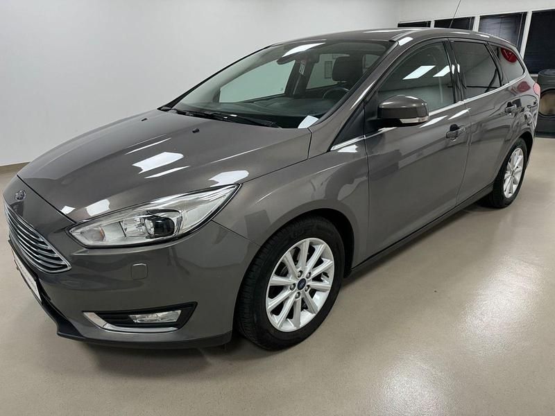 Braun Gebraucht 2015 Ford Focus Titanium Kombi | 8.590 € (Fairer Preis) - Bild 1/3