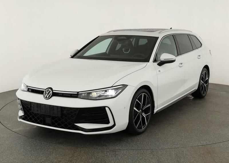 Pure white Gebraucht 2024 VW Passat R-line Kombi | 41.995 € (Teuer) - Bild 1/4