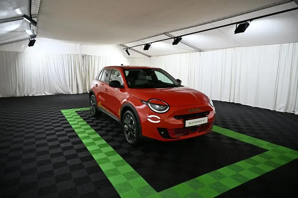 Gebraucht Fiat 600 La Prima 136 PS (100 kW) 2024 Orange SUV