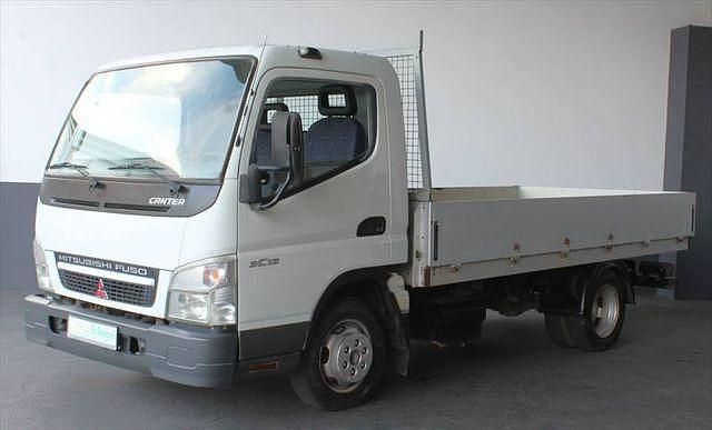 Weiss Gebraucht 2007 Mitsubishi Canter | 5.105 € - Bild 1/4