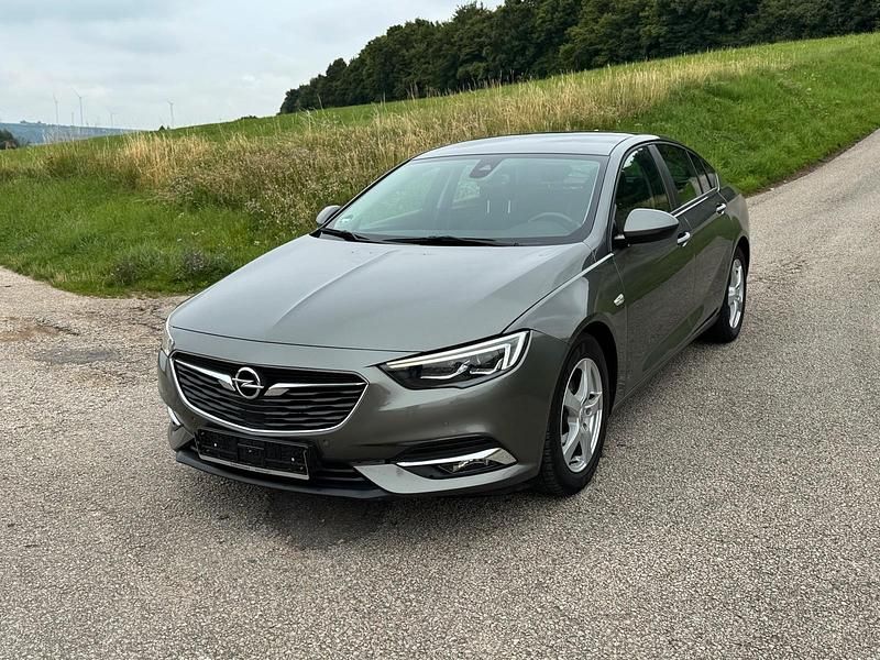 Silber Gebraucht 2017 Opel Insignia Sport Limousine | 9.999 € (Fairer Preis) - Bild 1/4