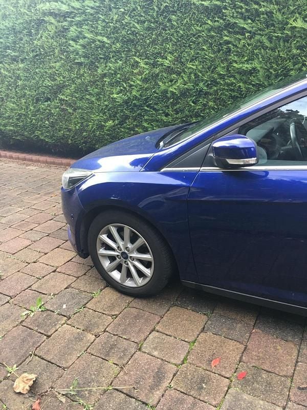 Gebraucht Ford Focus 125 PS (91 kW) 2018 Blau Limousine